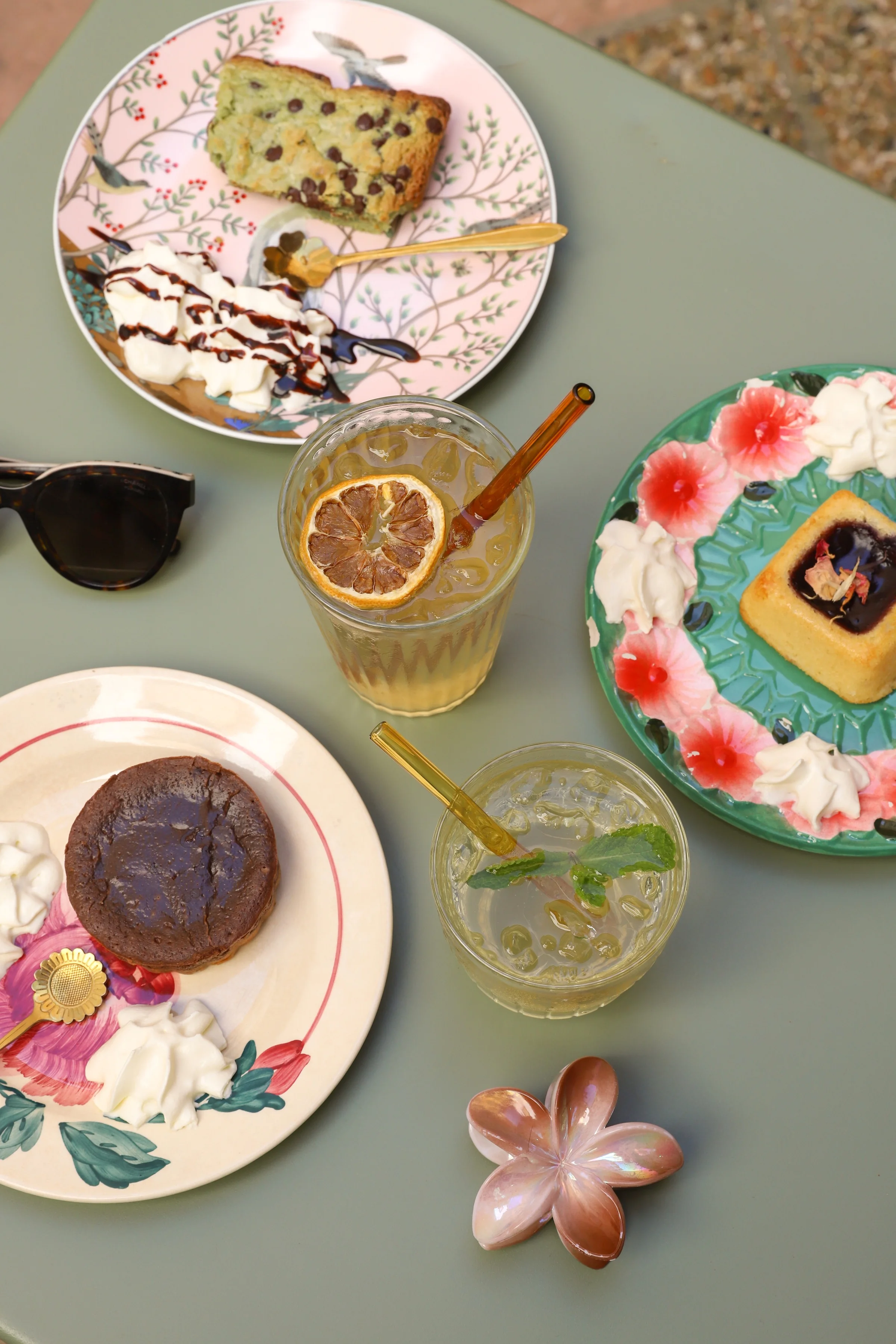Une assiette gourmande servie au Jardin de Pauline